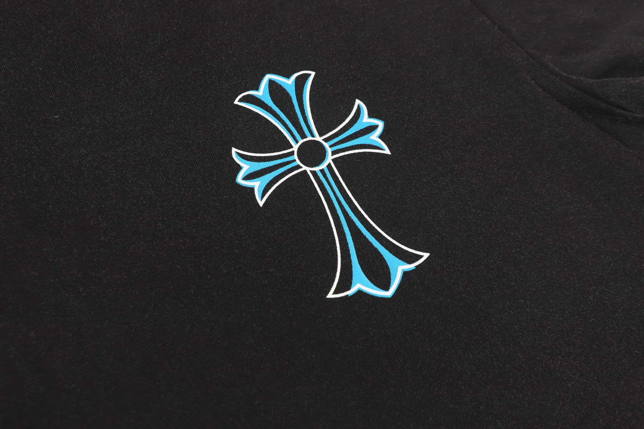 🅿️180 Chrome hearte/Chrome heart ch 25ss early spring new Sanskrit logo washed T-shirt short sleeves. A must-have item for daily commuting for men and women in light luxury. The correct version is welcome to compare. Detailed features ·280g 100% cotton double yarn jersey fabric ·Special thickened 32 pieces of double-strand 1x1 thread in the same vat ·Double-needle cross-stitch technology ·Original main mark washed hangtag COLOUR: Washed black SIZE：xs-l